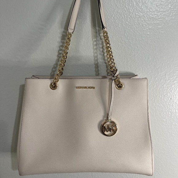 Michael Kors Handbags - Michael Kors Shoulder Bag
